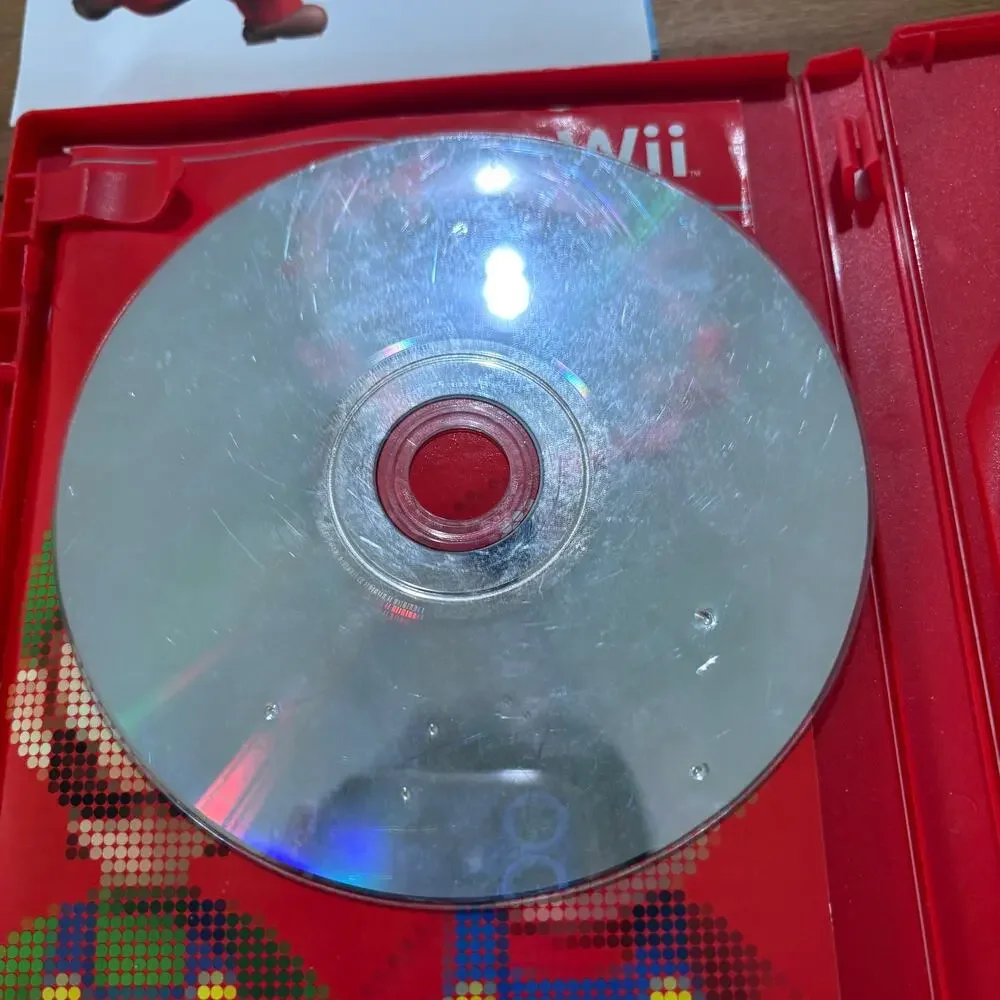 New Super Mario Bros Wii Nintendo 2009 Game Authentic Red Case UN-Tested AS IS